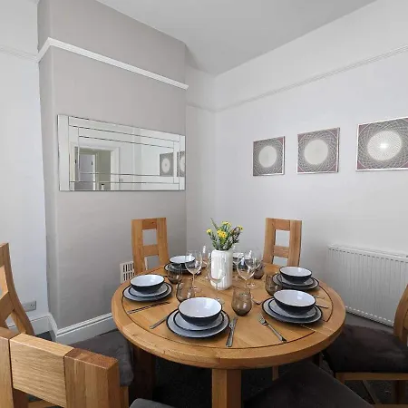 Victoria House بيت للعطل سكرابورو