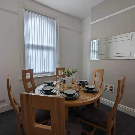 Victoria House * Σκάρμπορο